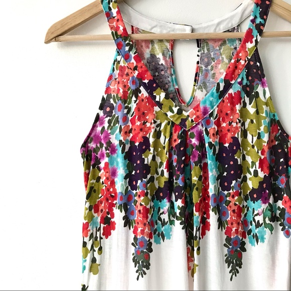 AE Painterly Dripping Floral V-Neck Top - Picture 12 of 12